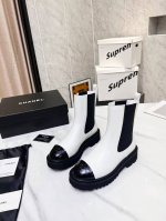 冲量价: 秋冬新款Chanel 香奈儿 踝靴原版开模 双侧松紧设计一脚蹬穿脱超级方便，鞋头Logo电绣 面料：牛皮 内里 垫脚：牛里 采用发泡大底 颜色：黑色、