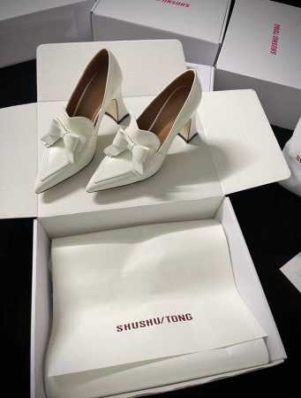顶级品质 Shushutong 24Aw新秋新品 一双可以封神的美鞋，甜美时髦单品～ 蝴蝶结又甜又辣 随便搭配都能美出高度 都是出片率巨高，直戳每一位shush - 点击图像关闭