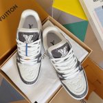 顶级版本：情侣款 LV路易威登 驴牌 L家 Trainer系列 丹宁牛仔布 情侣款 休闲 运动鞋 滑板鞋 原版购入开发 做货 本款 LV Trainer 运动鞋