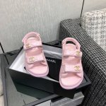 顶级 品质2025香乃儿魔术贴凉鞋1 混种羊皮面2 内里 垫脚小羊皮3 原版一比一开模水台4 橡胶大底 意大利进口真皮大底5 SIZE：35-41 40 41定