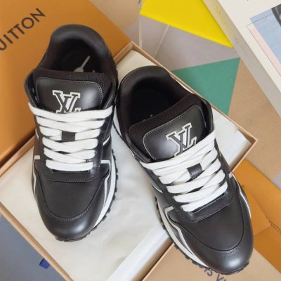 L家* 顶级 情侣款Size: 女款35-40 男款39-44 45订做 顶级版本 Lv路易威登 L家 驴牌最新 情侣款 Run Away Maxi系列 胖丁