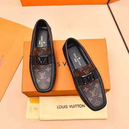 出厂价 羊里 Lv 2024春夏专柜gloria系列款原厂特供皮料生产 原版楦型。以遍布鞋面的monogram压纹等精致工艺细节展现优雅风貌的经典开车套脚休闲鞋 - 点击图像关闭
