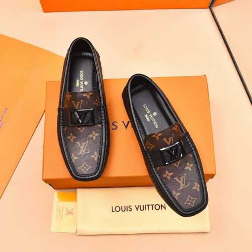 出厂价 羊里 Lv 2024春夏专柜gloria系列款原厂特供皮料生产 原版楦型。以遍布鞋面的monogram压纹等精致工艺细节展现优雅风貌的经典开车套脚休闲鞋