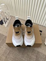 Loewe罗意威 X On Cioudtilt2.0跑鞋 情侣款 罗意威 Xon 昂跑全新合作系列 时尚，品牌与瑞士高性能运动品牌on携手打造的此系列作品专为城