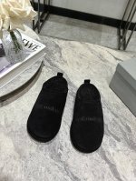BALENCIAGA 巴黎世家 秋冬新款 勃肯毛拖.雪地靴 勃肯毛拖24秋冬秀款 脚感很舒服，原版麂皮面料随便简便穿搭 羊毛里 超级暖和 balenciaga正
