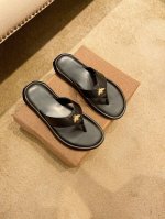 工厂p价 Gucci 古奇拖鞋 男鞋高端品牌 最新力作 原版开模定制 面料釆用进口原版材料制作 升级版大底 更轻便 防滑 市场顶级品质 简单不失品味 潮人必备