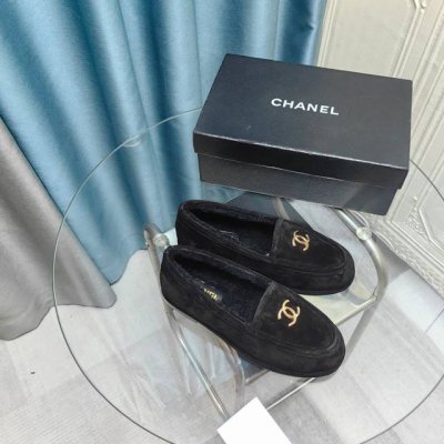 Chanel 24K秋冬新款毛茸茸乐福鞋 泰迪毛毛鞋 很舒服诶 美拉德棕色还是很适合秋冬的～ 鞋面麂皮 内里皮毛一体 真皮大底 Size:35-39 其他码数定
