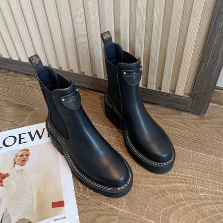 P皮面 老花 Louis Vuitton LV顶级品質 香港原版16800入 经过几个月的 原版材料開模 所有材料跟原版一質 完美楦型 跟原版一模一樣 原版進口 - 点击图像关闭
