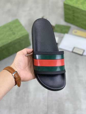工厂价 实价 Gucci 古奇情侣新款休闲拖鞋，原版官网1:1、完美做工 透射出一种尊贵奢华，于古奇高端超凡工艺中升华其奢侈定义。原版古奇双g组合大底，码数：3 - 点击图像关闭