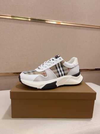 工厂价: 专柜同步burberry 巴宝莉 顶级代购同步发售正码数：38-44意大利进口头层牛皮配布料。全进口羊皮内里，鞋底：原厂特供原版底，独家活动成型底超级 - 点击图像关闭