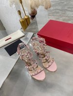 工厂 valentino华伦天奴铆钉经典凉鞋 时尚粗跟9.5Cm 鞋面混种羊皮 内里垫脚混种羊皮 意大利黄牛皮大底纹路清晰与专柜一致 码数35-40 34 41