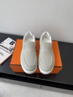 代购级 男款 Herm S 爱马仕 25Ss早春新品 Kiddy兔 一脚蹬休闲运动鞋 板鞋 饰有标志性 H 细节 设计简约流畅 超前时尚 简约高级 随意搭配 上