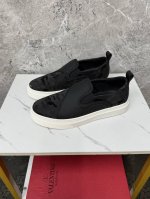 Valentino-华伦天奴 休闲运动，鞋垫采用高弹乳胶铺垫，好看耐穿、潮流指数一直都是、绅士款、超级舒适好穿 配原版包装码数：38-45 45、46定做不退