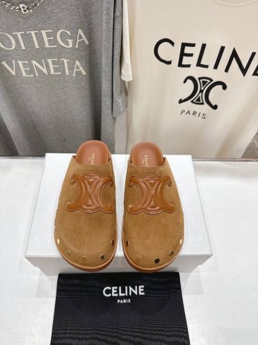 高版本出厂 Celine*塞琳2025Ss春夏新款勃肯复古半包拖鞋高级感十足 网红Ins种草神器、非常复古风、气场十足单品、设计风格非常新颖、高档且非常舒适.原