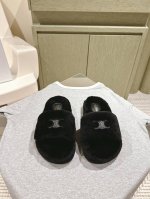 Celine 赛琳秋冬爆款新款毛毛拖，原板一比一复制，采用草原A级羊毛， 独家开的内增高私模柔软、舒适、上脚很轻，好起脚，不像世面上做的又硬又笨重，还不好起脚