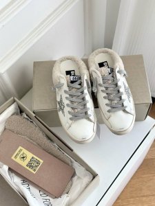 顶级版本 GGDB~~Golden Goose Deluxe Bran D全网最好版本不服来比 # GGDB SNERKERS系列~~火红程度上怼小白鞋，下踩各