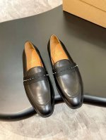 christia*.Loubouti*高端男士商务正装皮鞋，原版真牛皮大红底，意大利进口牛皮大底，头层牛皮，水染牛皮内里，高端奢华。 元 Size：39-44
