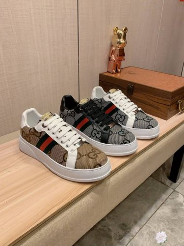 新款: 厂价 古奇Gucci* 最新爆款休闲鞋，顶端品牌奢侈～代购，顶级～质量。鞋面選用进口透气牛皮搭配布料材质透气羊皮垫脚 精细做工。原版个性时尚柔软橡膠耐磨