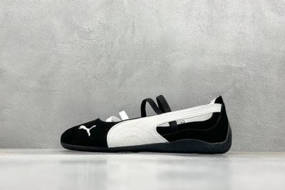 puma Speedcat 舒适百搭 低帮 芭蕾鞋 #朴彩英 Rose 同款 配色酷感拉满 低帮设计超显脚踝纤细 上脚轻盈又舒适 不管日常出街还是运动都适配 防