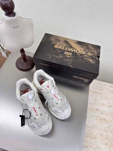 萨洛蒙 运动鞋 新品发售中 米灰色 厂价p Salomon穿搭灵感双手奉上~ Kith 联名运动鞋 百搭透气 搭载Salomon先进技术一双搞定多种户外穿搭Or
