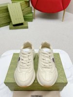 女p款 男款 Gucci顶级版本情侣款老爹鞋系列上新！ Gg情侣款老爹鞋，近几年一直火爆；新色更新不断；又更新了新颜色，我们家与专柜同步上新，这款经典款老爹鞋，