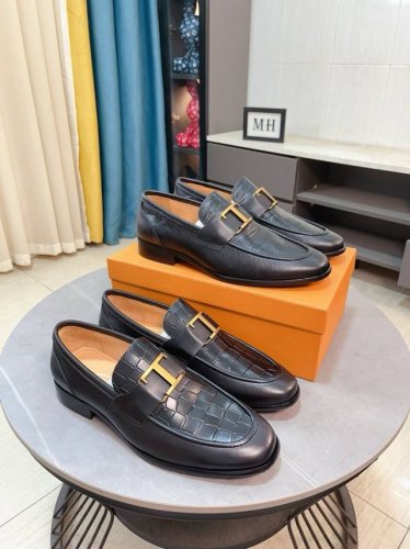 出厂价p Tods 牛皮内里托德斯 休闲皮鞋新款男士首选品牌款式新颖时尚独特潮流迎合各种场合不失优雅气质高端大气材料:牛皮压花进口真皮内里防滑耐磨大底码数38-