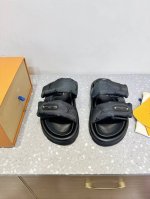 男码+10 Louis Vuitton 路易威登 25Ss春夏新款 魔术贴 老花 厚底 拖鞋 Pool Pillow Comfort 凉拖取材 Monogram