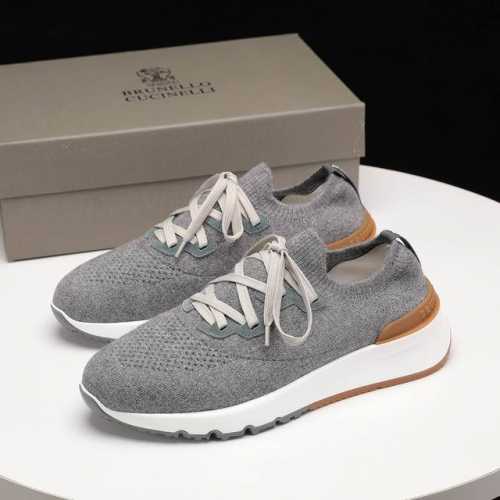 Brunello Cucinelli 2024Ss新款男士针织出货 此品牌是来自意大利的世界顶级奢侈品牌，被誉为低调奢华的 “山羊绒之王” 和 “界真正的奢侈品