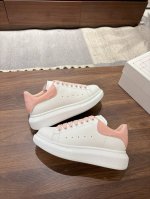 专柜新款 春夏漆皮风 羊里 女款 男款 顶级高端版本Alexander Mcqueen 亚历山大麦昆 Ss 新款 阔型运动鞋小白鞋休闲鞋新色 后尾巴真的是太有特