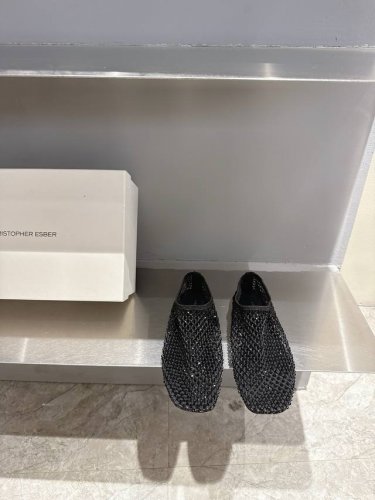 christophere Sber 25S 顶级代购版本 小众高颜值 绝美顶珠鞋 外网超级火的小众品牌小鞋子 来自 Christopher Esber 的水钻网