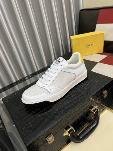 调工厂P价 男装男鞋 运动原单 Fendi 芬迪 男士最新款休闲鞋！专柜同步上市！原版一比一复刻。全进口头层小牛皮制面，内里采用头层水染牛皮，原版原厂特供橡胶大