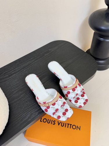 Louis Vuitton Ss25 New Arrival Lv驴牌春夏新品系列高跟拖鞋 简约精致 高级感满满 尽显优雅气质 上脚超好看 拉满了夏日美鞋的绝绝