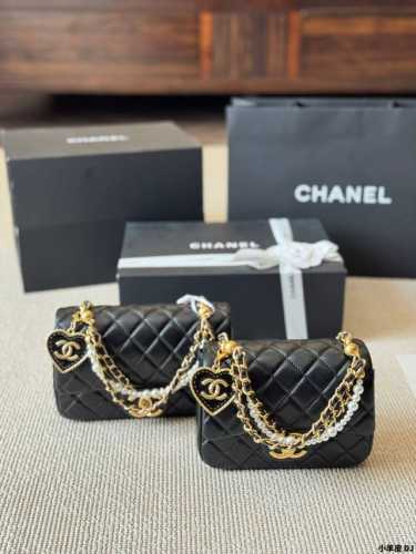 小羊皮 145 Chanel 香奈兒 24p 珍珠 方胖子 这一季深挖还是有一些不错的款式的 像这个珍珠方胖子大家记得要选17Cm小号哦