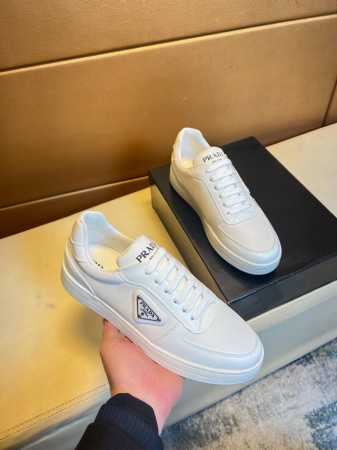 独家首发 原单品质 普拉达～独特现代风运动鞋。休闲乐福原版皮弹力布内里 猪皮垫脚 拒绝脱色磨脚 鞋底 原厂特供原版底，超酷 系带走路都带风风格设计 超舒服耐磨防 - 点击图像关闭