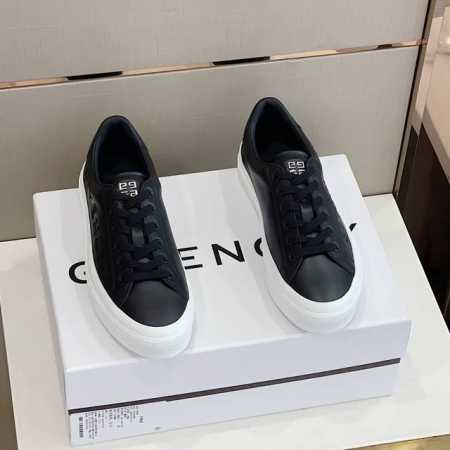 实价 Gvc 印花city Sport 4G Logo 运动鞋 迪士尼 X Gvc联名 进口牛皮鞋面，后跟饰以牛皮点缀。搭配金属4Glogo！鞋跟镌刻4G Lo - 点击图像关闭