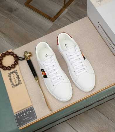 出厂价 Gucci2024年最新款 专柜同步发售，意大利进口原版小牛皮，真皮内里， 凸显高端 贵气 档次 做工考究，鞋底：原厂特供原版底，独家双层活动成型底超级 - 点击图像关闭