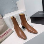 高品质出厂 ！顶级品质Alexander Wang 亚历山大王24秋冬新款小方头粗跟切尔西短靴！方头 “Kori” 系列，短靴将品牌浓郁前卫风格诠释地十分到位！