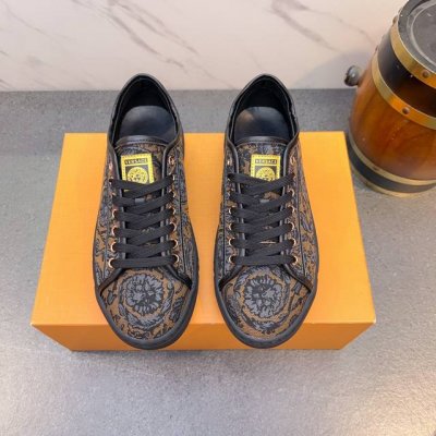 范思哲 Versace 经典休闲男鞋.全球顶尖品牌,专柜材料 精选优质品牌专业材料+猪皮内里 市场顶级品质 时尚主打潮流 百搭爆款 1:1开模防滑耐磨大座底 精