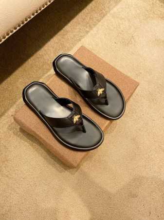 工厂p价 Gucci 古奇拖鞋 男鞋高端品牌 最新力作 原版开模定制 面料釆用进口原版材料制作 升级版大底 更轻便 防滑 市场顶级品质 简单不失品味 潮人必备 - 点击图像关闭