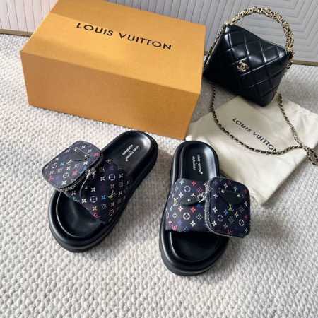 LOUI* VUITTO* L驴牌2025年新款村上隆三彩魔术贴包包凉拖鞋 厚底零钱包拖鞋码数 35-39订做40.41.42 - 点击图像关闭