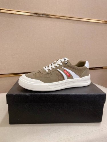 工厂p价 新款1:1 prada 普拉达 潮流新款上市 官网同款 专柜品质 原版搭配 精选防水布料 舒适透气羊皮内里 做工精细 用料上层 100%纯牛皮打造 原