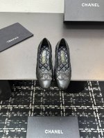 厂价 chane* 小香24B新品 菱格大双C粗跟单鞋 鞋面采用进口小羊皮 内里踮脚均为丝绸羊皮 意大利进口牛皮大底 size 35-39 40 41定制