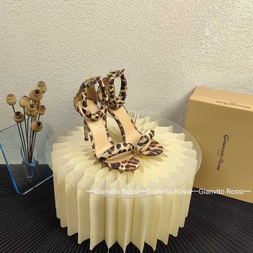 羊皮款 吉安维托 罗西 Gianvito Rossi Eiko Stiletto，轻松移动。这款 胖胖高跟凉鞋 秉承了其传统意大利工艺，专注精巧细节，打造优雅女