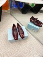 出厂 25 新品专柜新款玛丽珍系列上新 鞋面：原版定制牛漆皮私模五金扣激光穿孔工艺内里：特定混种羊皮内里大底：原版开模真皮大底 鞋码: 35-39 40定制不退
