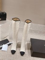 CHANEL 23大爆款！ 专柜 正品级 版本！！ 全网专柜最爆日推款，专柜各大博主缪斯女神首入款，上脚完美线条演绎，黑色真丝绒与柔软小羊皮的碰触将焦点集于一身
