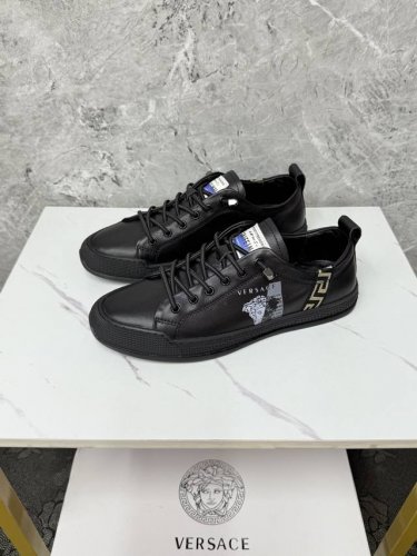 Versace-范思哲 专柜品质 采用进口原版面料，高端大气 特色设计 做工精细 耐磨橡胶防滑原版大底 尺码 Size :38-44 45定做不退换 X2
