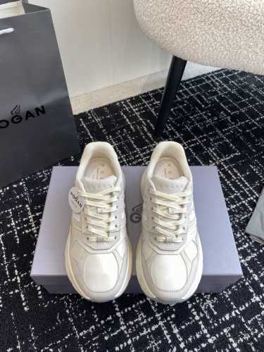 代购级女440 男460 Hogan 24Ss 新款 霍根H669系列 情侣款 厚底 休闲 运动鞋 原版购入开发 做货 Hogan H669系列在轻便鞋底设计上