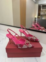 出厂价： Valentino 华伦天奴推出全新烫钻系列，烫钻款Vlogo后系带高跟鞋尖头V扣凉鞋。上脚非常修脚型 重点是很好非常好驾驭 不磨脚不累脚 行走神器！