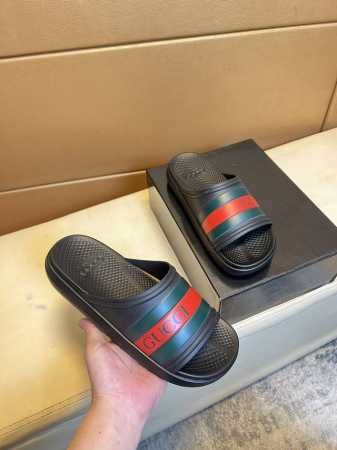 Gucci古奇拖鞋 男鞋高端品牌 官网1:1最新力作：原版开模定制，面料釆用进口原版材料制作，升级版tpu大底，更轻便，防滑。市场顶级品质，简单不失品味，潮人必 - 点击图像关闭