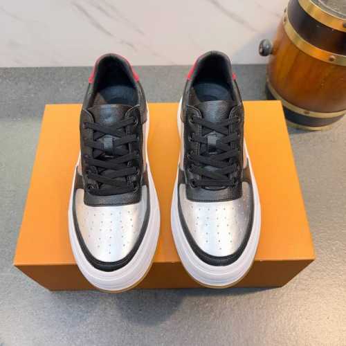 古奇 手工没得说，独家新款休闲男鞋, 时尚潮男必备，香港。专柜新品出炉, 大牌风范，欧美大师强力打造，上脚舒适，大底超柔软，超耐磨。给人视觉冲击感强。材料: 鞋